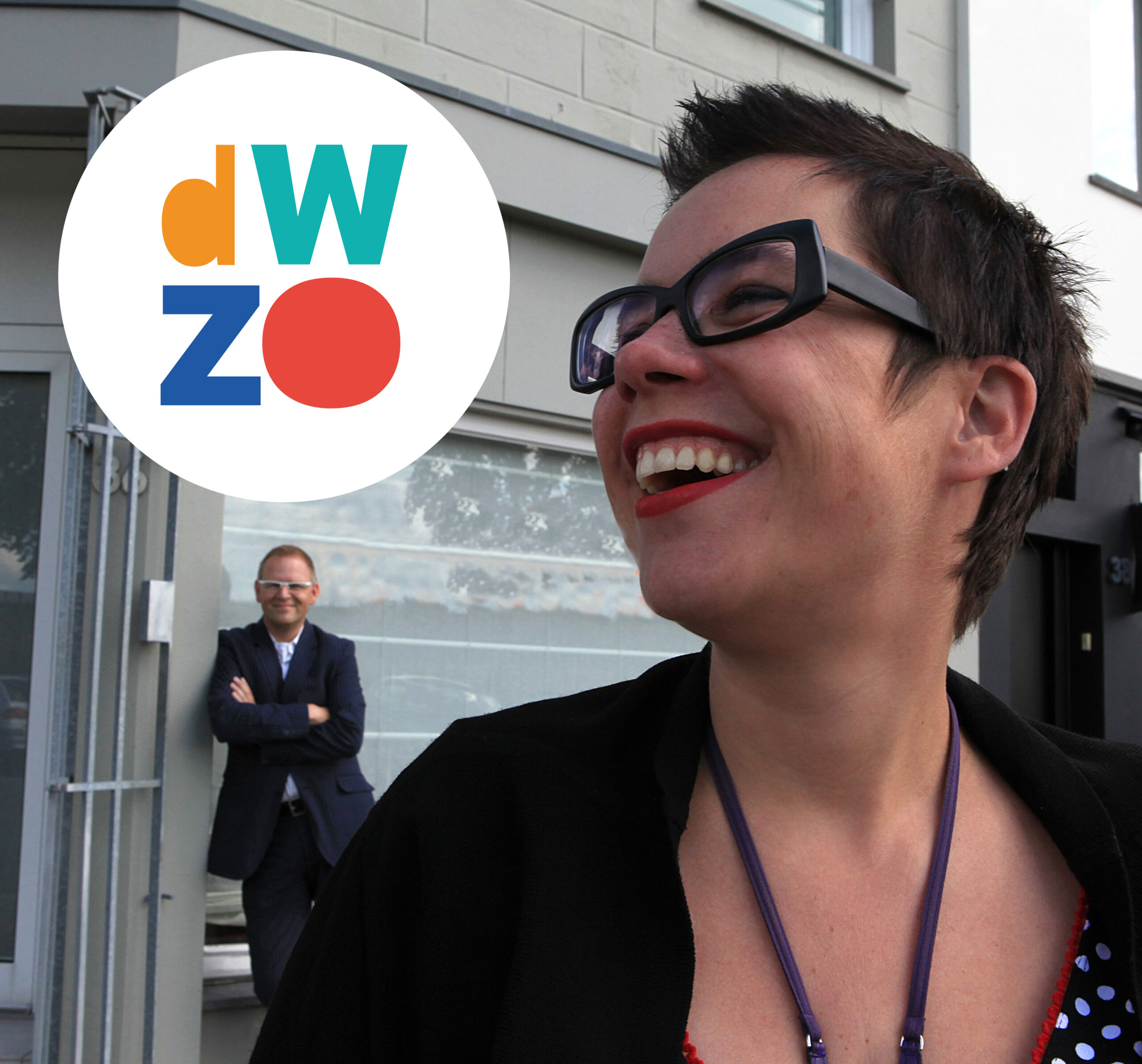 Rones en Sophie Adviserend, uitvoerend bij complexe communicatie Onze methode (Ontrafelen, verbinden en Activeren) zorgt voor dialoog en betrokkenheid de rode draadis het visuele narratief